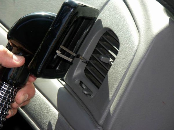 Как охладиться в машине (5 фото)