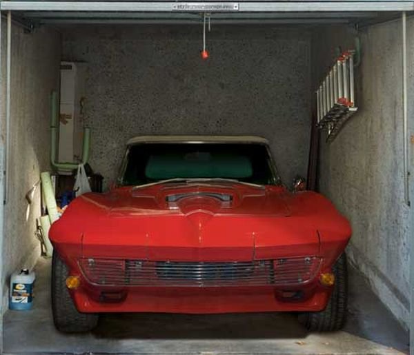 Классные наклейки на гараж (47 фото)