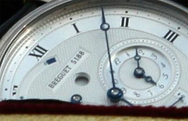 У Патриарха Кирилла крутые часы (4 фото)