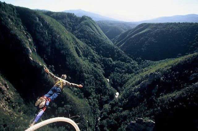 Самые высокие места для Bungee Jumping (10 фото)
