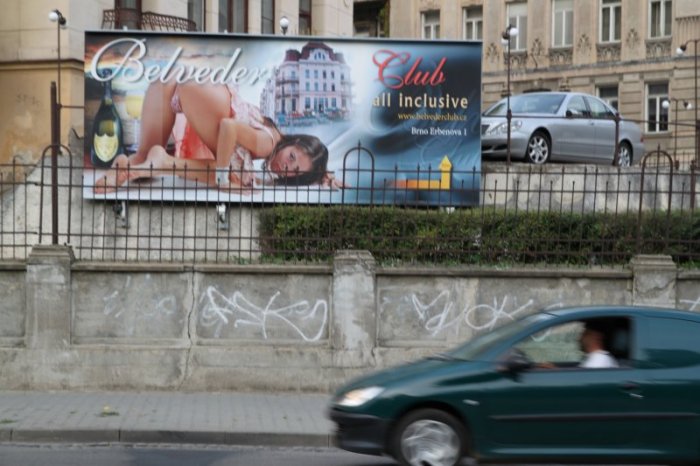Реклама отеля в Чехии (3 фото)