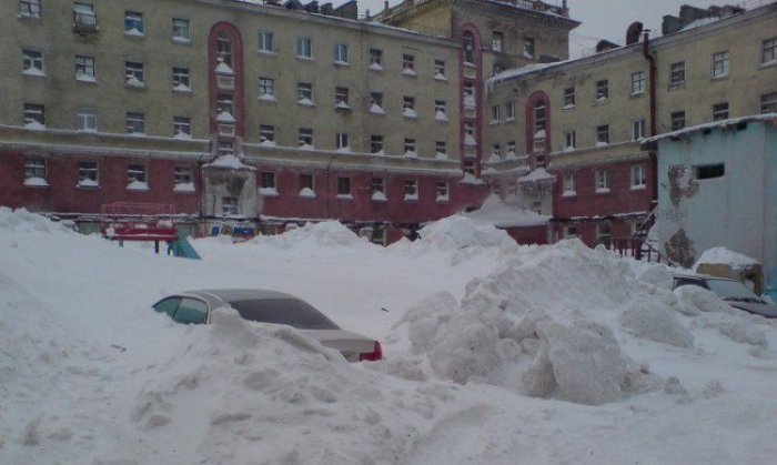 Снегопад в Норильске (6 фото)