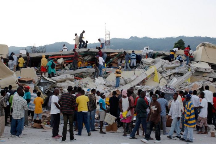 Катастрофа на Гаити (32 фото)