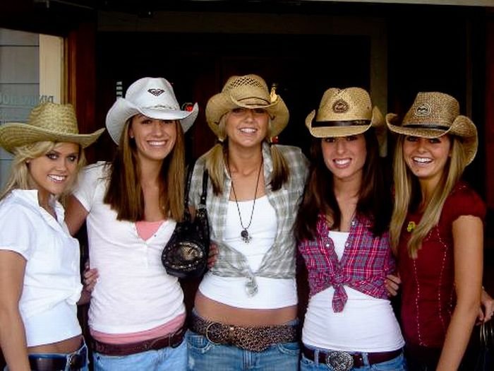 Сексуальные девушки в ковбойских шляпах (56 фото)