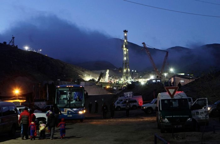 Спасение шахтеров в Чили (33 фото + текст)