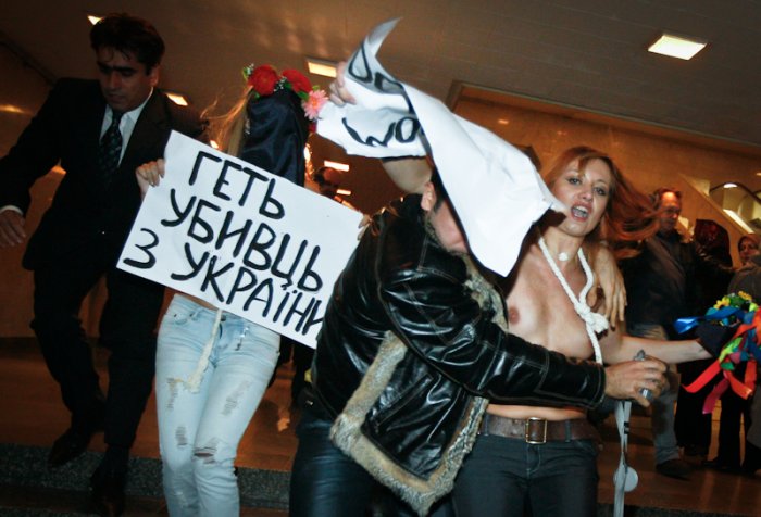 Femen против Ирана (8 фото)