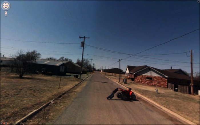 Любопытные снимки из Google Street View (14 фото)