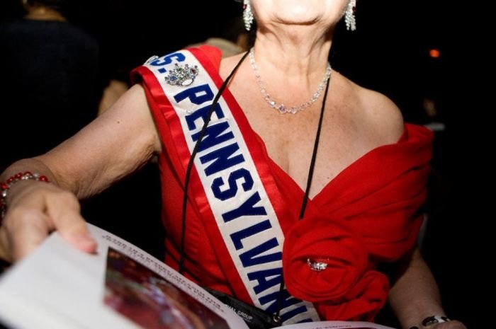 Мисс Америка среди старушек (30 фото)