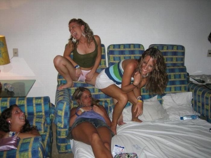 Пьяные девушки (33 фото)