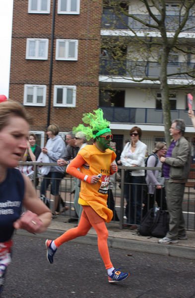 Чудаки на лондонском марафоне (42 фото)
