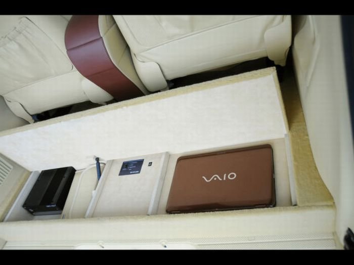 Brabus Mercedes-Benz Viano Lounge (18 фото)