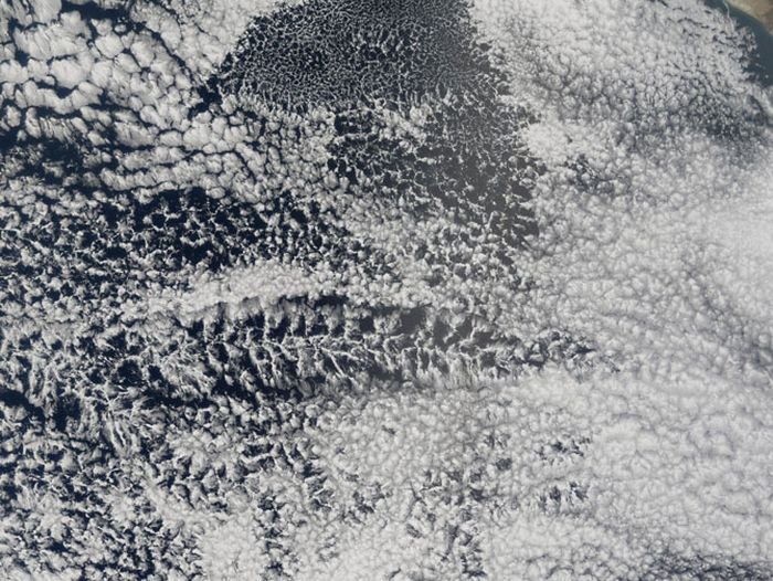 Как облака выглядят из космоса (25 фото)