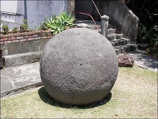 Каменные шары Коста-Рики (18 фото)