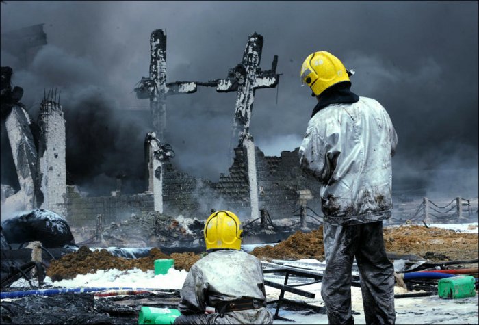 Нефтяная катастрофа в Далянь (29 фото)