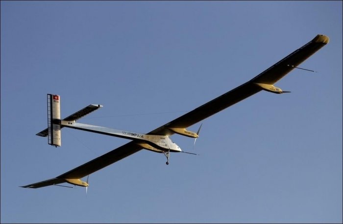 Аэроплан на солнечных батарейках (13 фото)