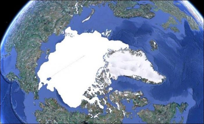 Арктические льды в 2000 и 2010 году (3 фото)