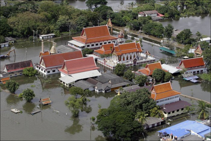Наводнение в Таиланде (18 фото)