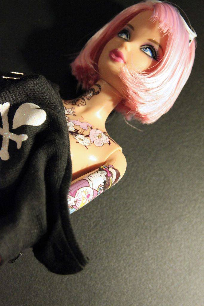 Новая модель куклы Барби (9 фото)