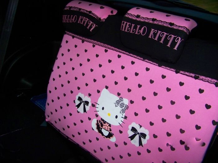 Автомобиль в стиле Hello Kitty (21 фото)