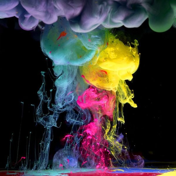 Краски в воде (14 фото)
