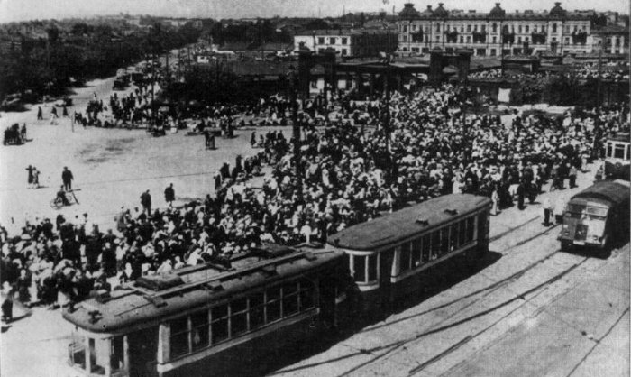Городской быт Киева во время немецкой оккупации (20 фото)