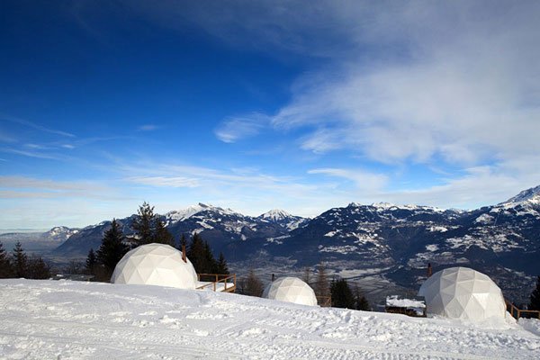 Иглу в швейцарских Альпах (7 фото + текст)