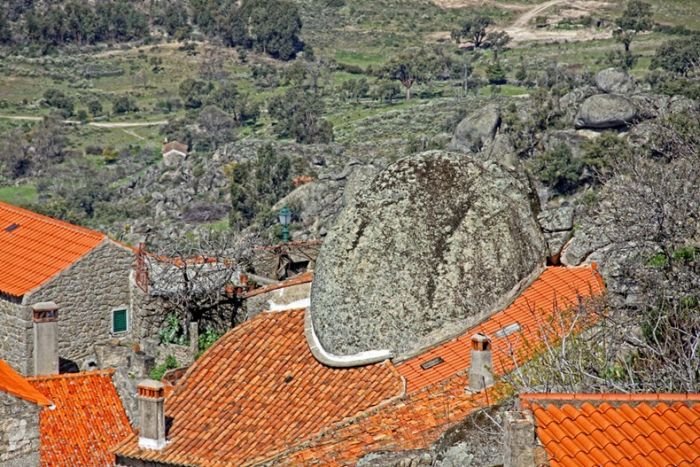 Сказочная деревня в Португалии (11 фото)