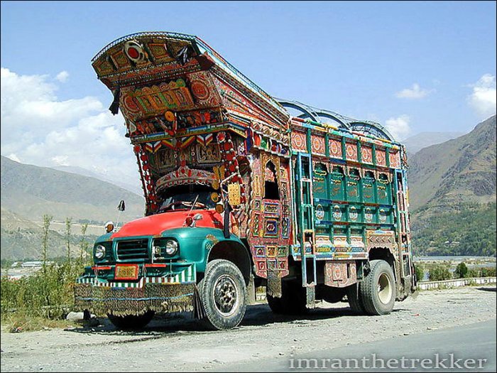 Автобусы и грузовики в Пакистане (23 фото)