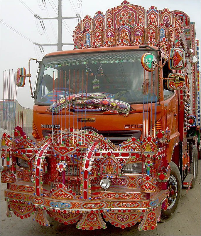 Автобусы и грузовики в Пакистане (23 фото)