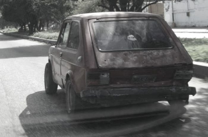Автомобили, отслужившие свой век (33 фото)