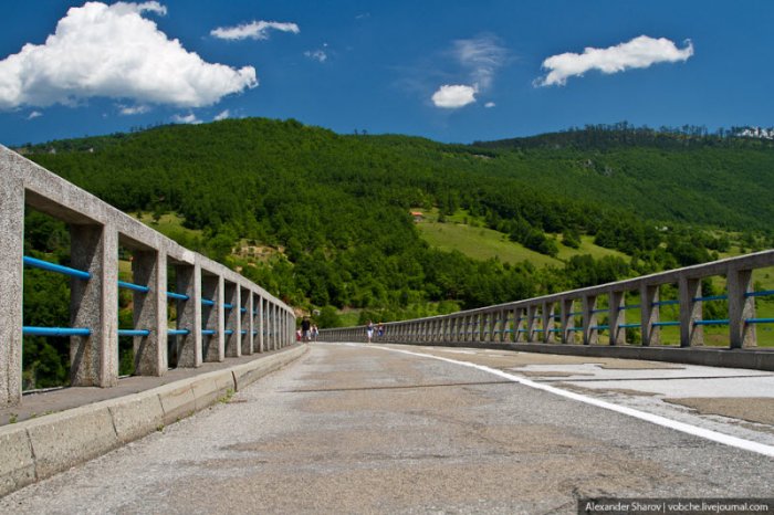 Самый высокий мост в Европе (5 фото)