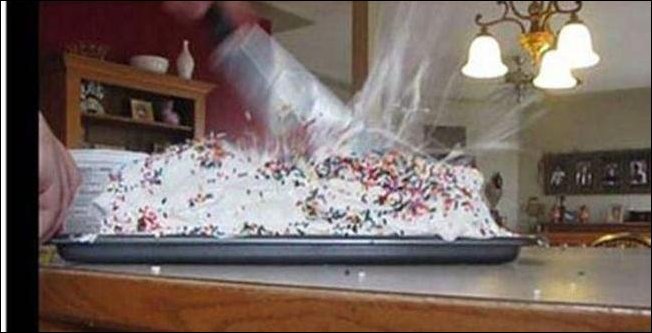 Взрывающийся торт (6 фото)