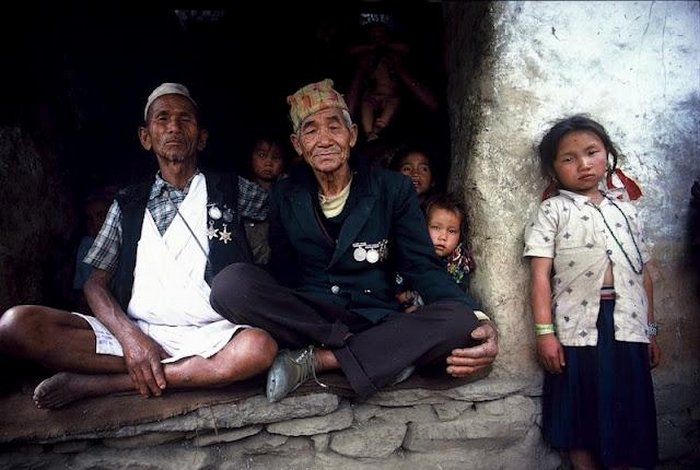Собиратель дикого меда в Непале (13 фото)