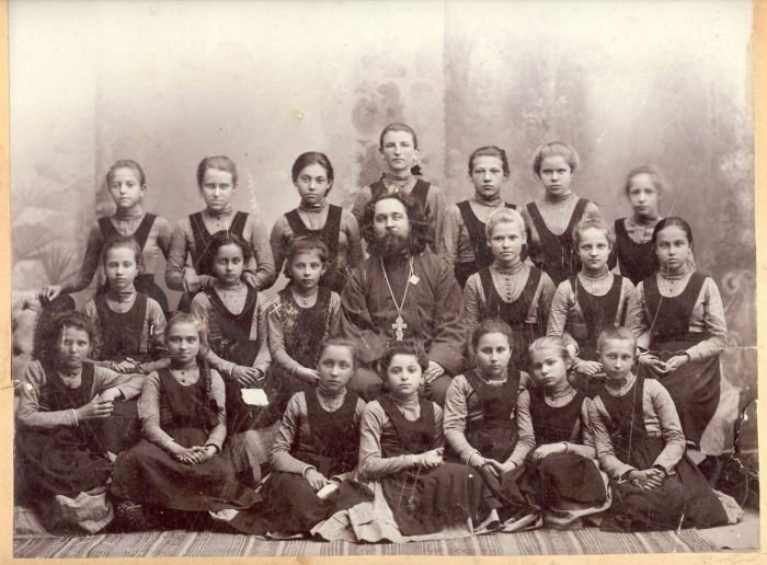 Школьницы век назад (45 фото)