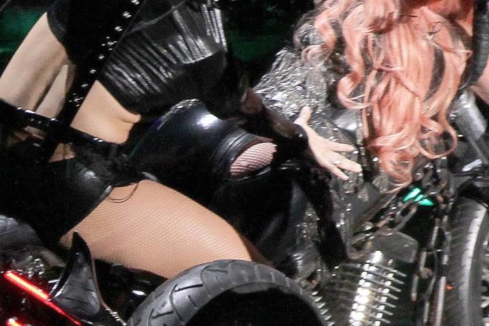 Леди Гага слегка поправилась (5 фото)
