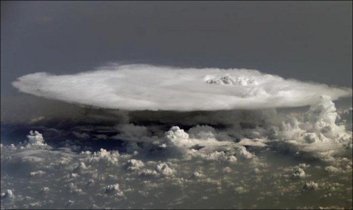 Облака с необычного ракурса (12 фото)