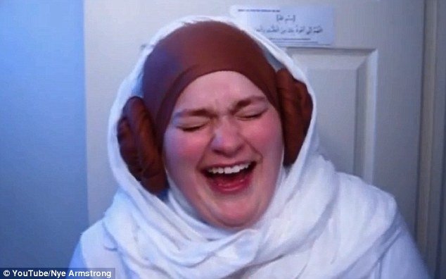Прикол над хиджабом (8 фото)