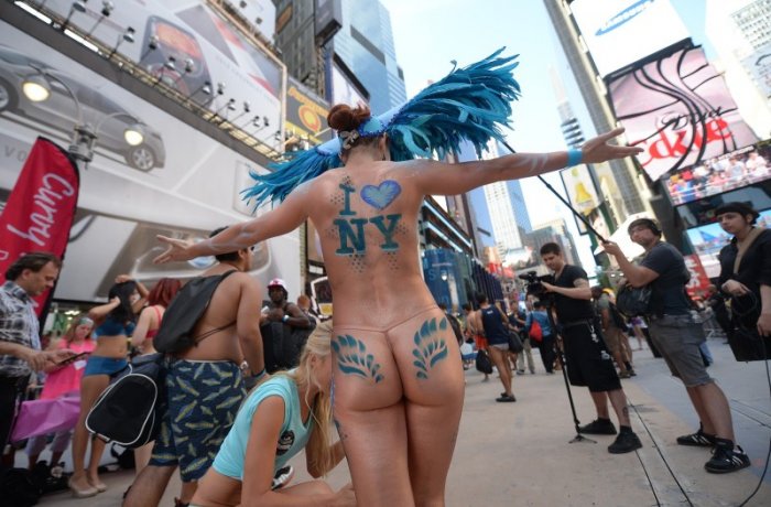 Парад нижнего белья в Нью-Йорке (15 фото)