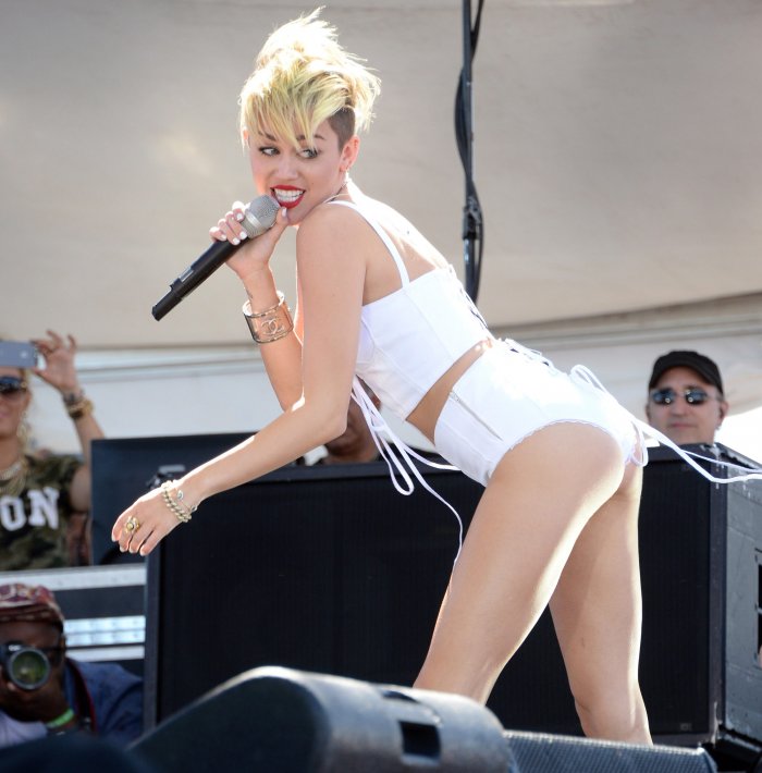 Miley Cyrus (20 фото)
