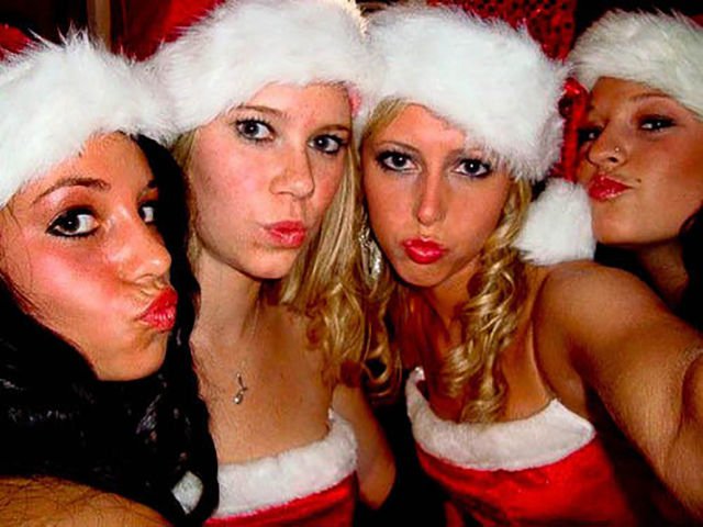 Рождественские девушки (60 фото)