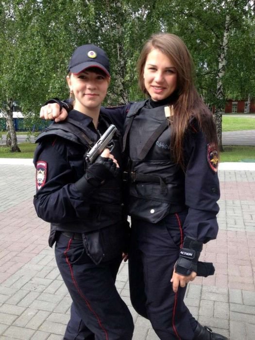 Красавицы в погонах: как выглядят женщины-полицейские в разных странах » sauna-ernesto.ru