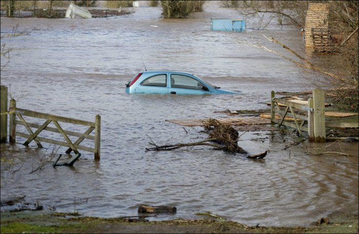 Наводнение в Великобритании (22 фото)