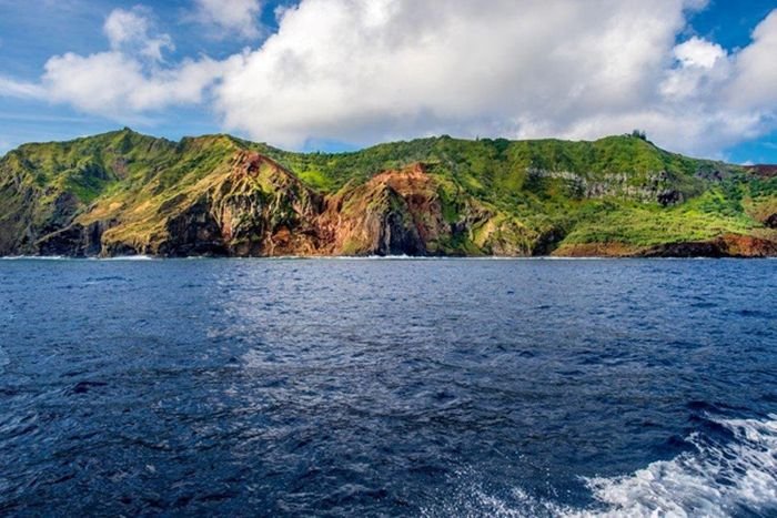 Отдаленный остров в Тихом океане (25 фото)