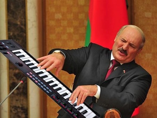 Фотожабы на Лукашенко (16 фото)