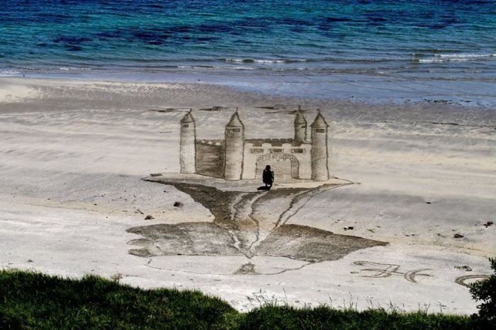 3D рисунки на песке (34 фото)