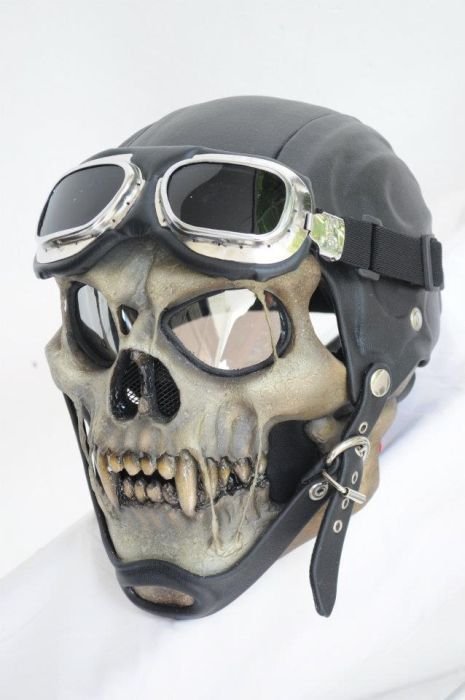 Страшные шлемы для мотоцикла (30 фото)