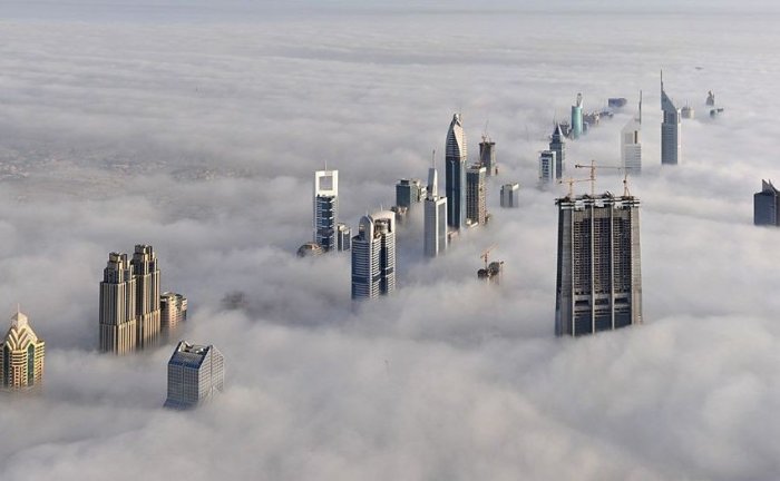 Города в тумане (12 фото)
