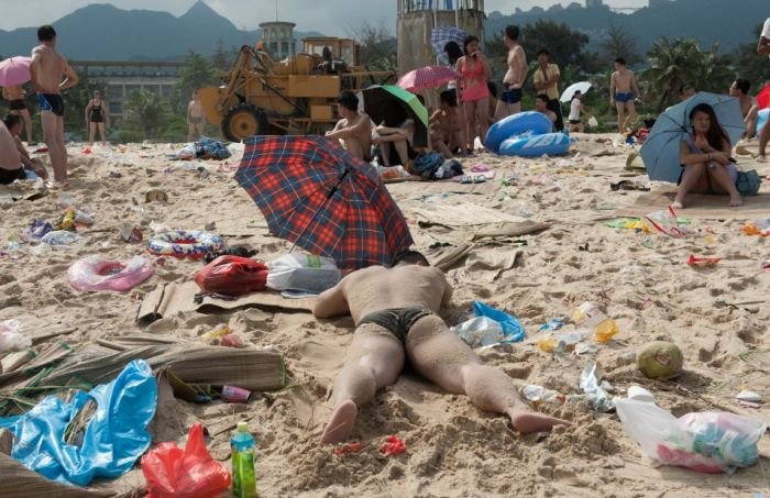 Чистота китайских пляжей (16 фото)