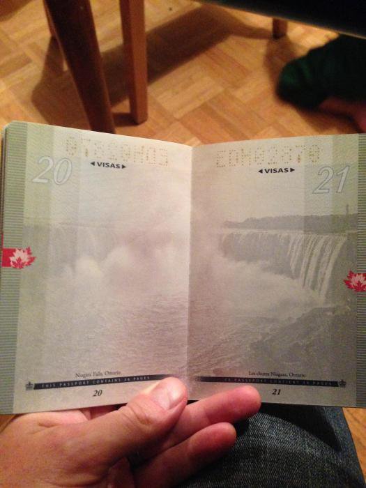 Новый паспорт Канады (18 фото)