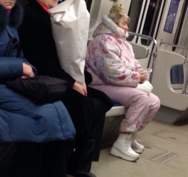 Люди в питерском метро (42 фото)